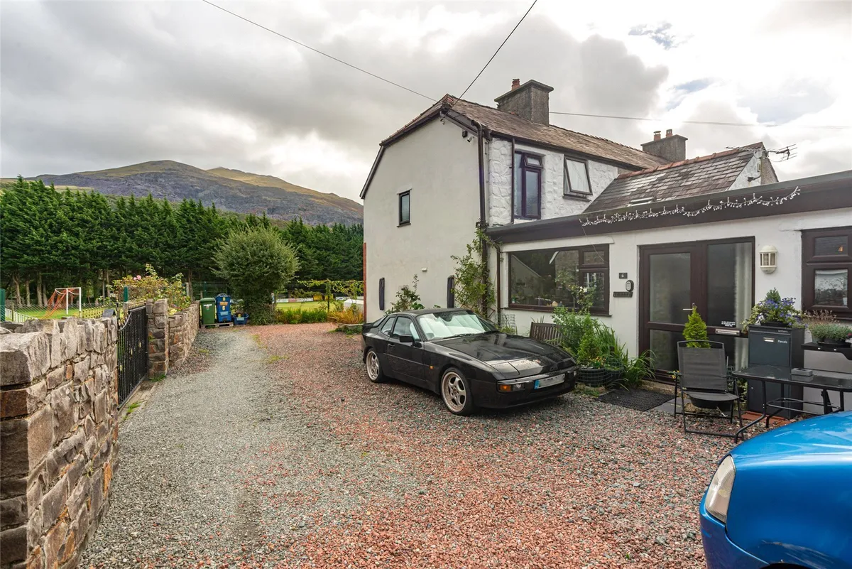 Padarn Road, Llanberis, Caernarfon, Gwynedd, LL55