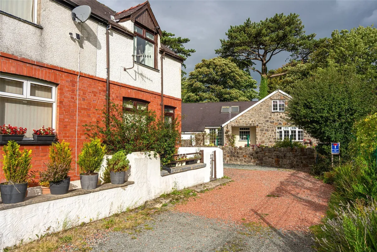 Padarn Road, Llanberis, Caernarfon, Gwynedd, LL55