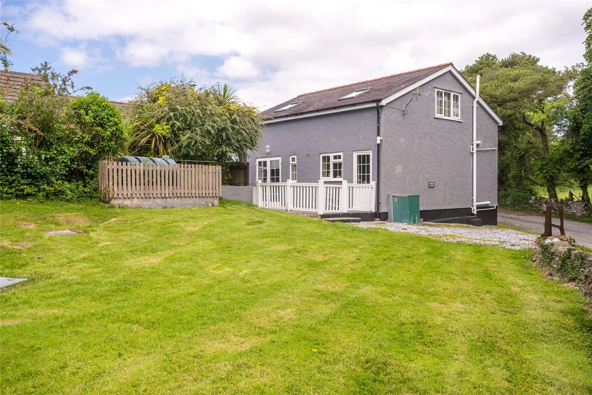 Pentraeth, Isle of Anglesey, LL75