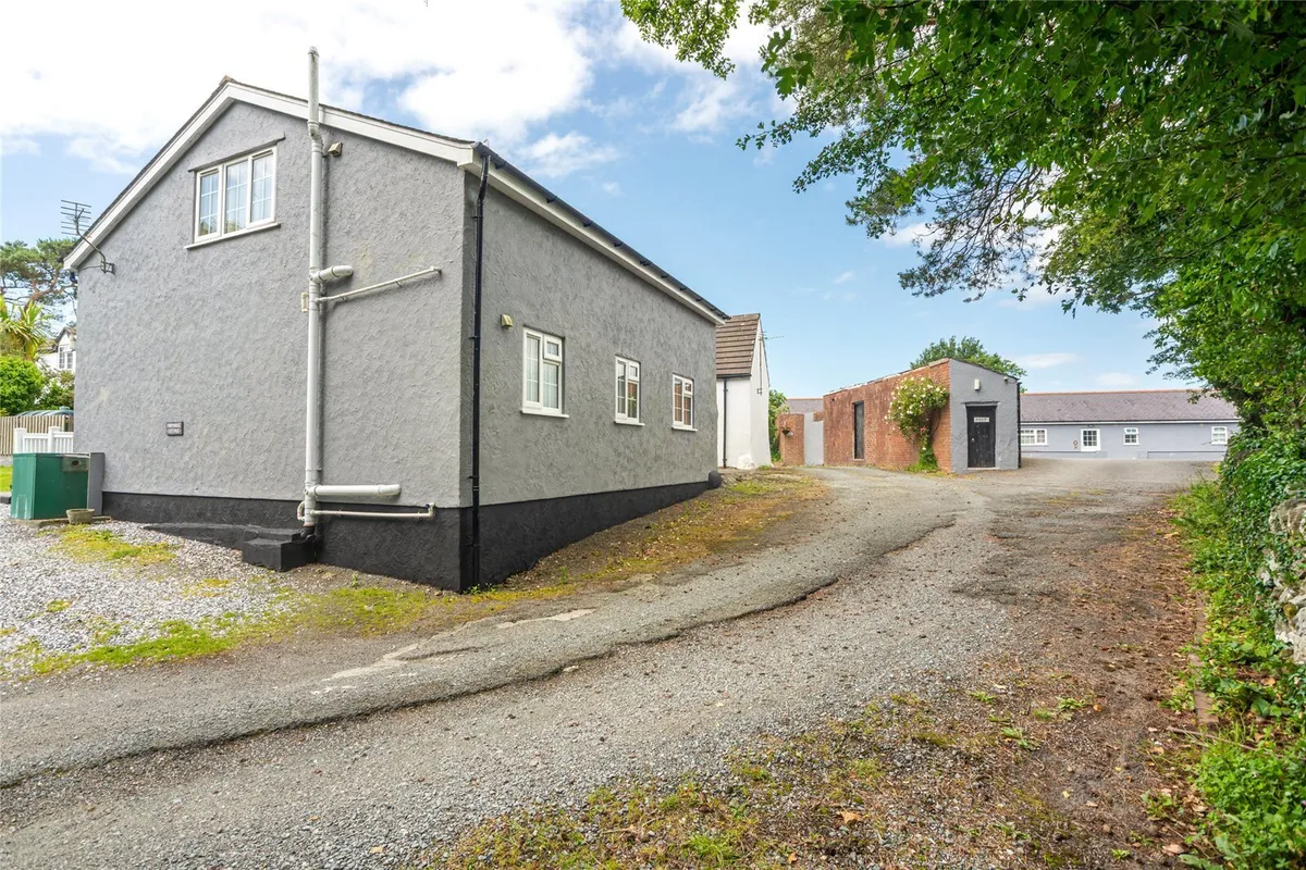 Pentraeth, Isle of Anglesey, LL75