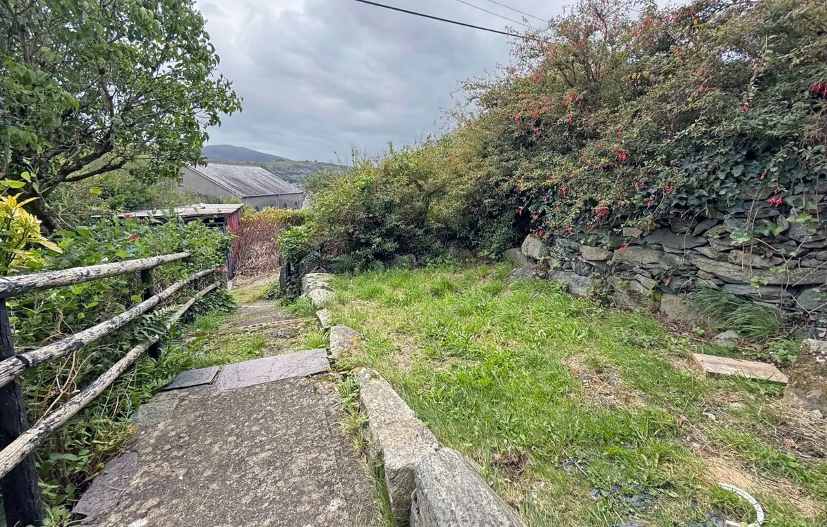 Bryn Derwen Terrace, Talysarn, Caernarfon, Gwynedd, LL54