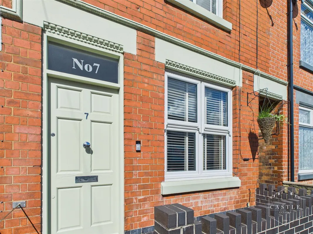Holliers Walk, Hinckley