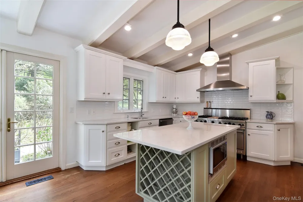 164 Washington Ave, Dobbs Ferry, NY 10522