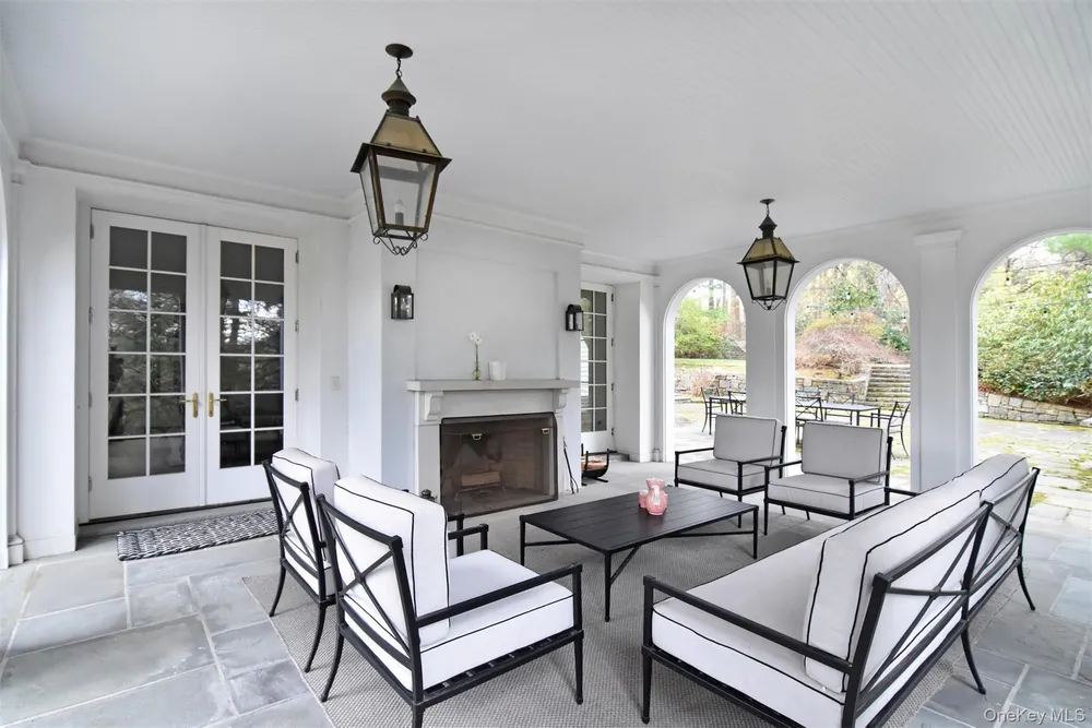 164 Washington Ave, Dobbs Ferry, NY 10522
