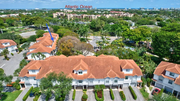 2020 Alta Meadows Ln, Delray Beach, FL 33444