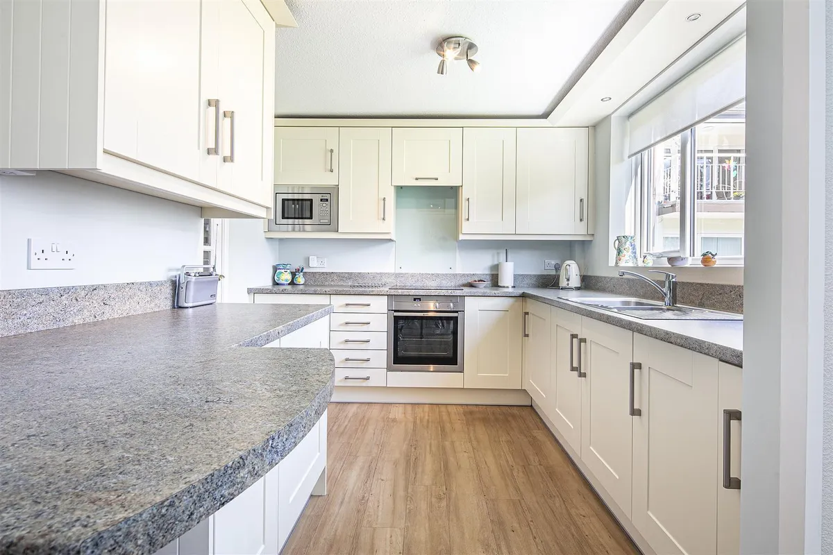 24 The Glen, Endcliffe Vale Road, Endcliffe, S10 3FN