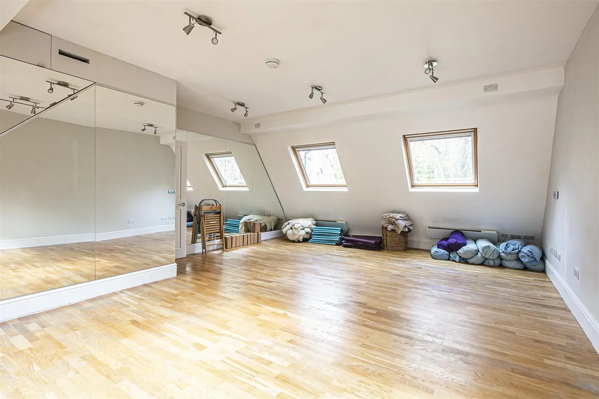 Ryecroft Glen, 283 Abbeydale Road South, Dore, S17 3LB