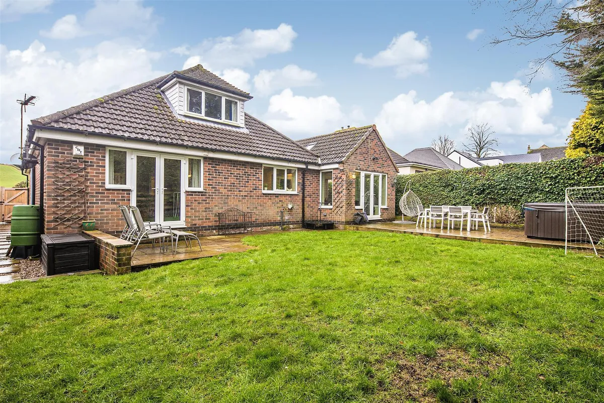 26 Lodge Moor Road, Lodge Moor, S10 4LU