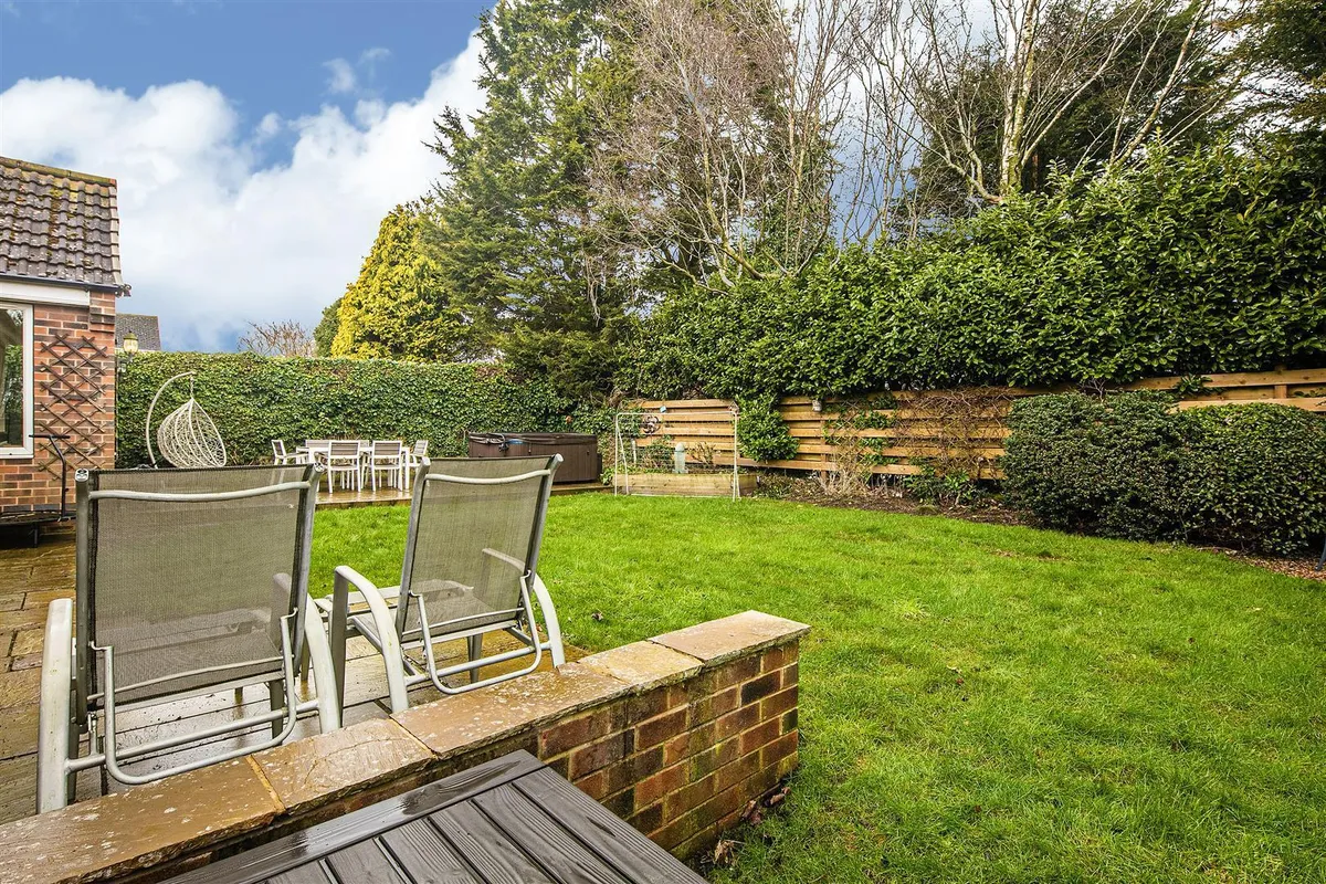 26 Lodge Moor Road, Lodge Moor, S10 4LU