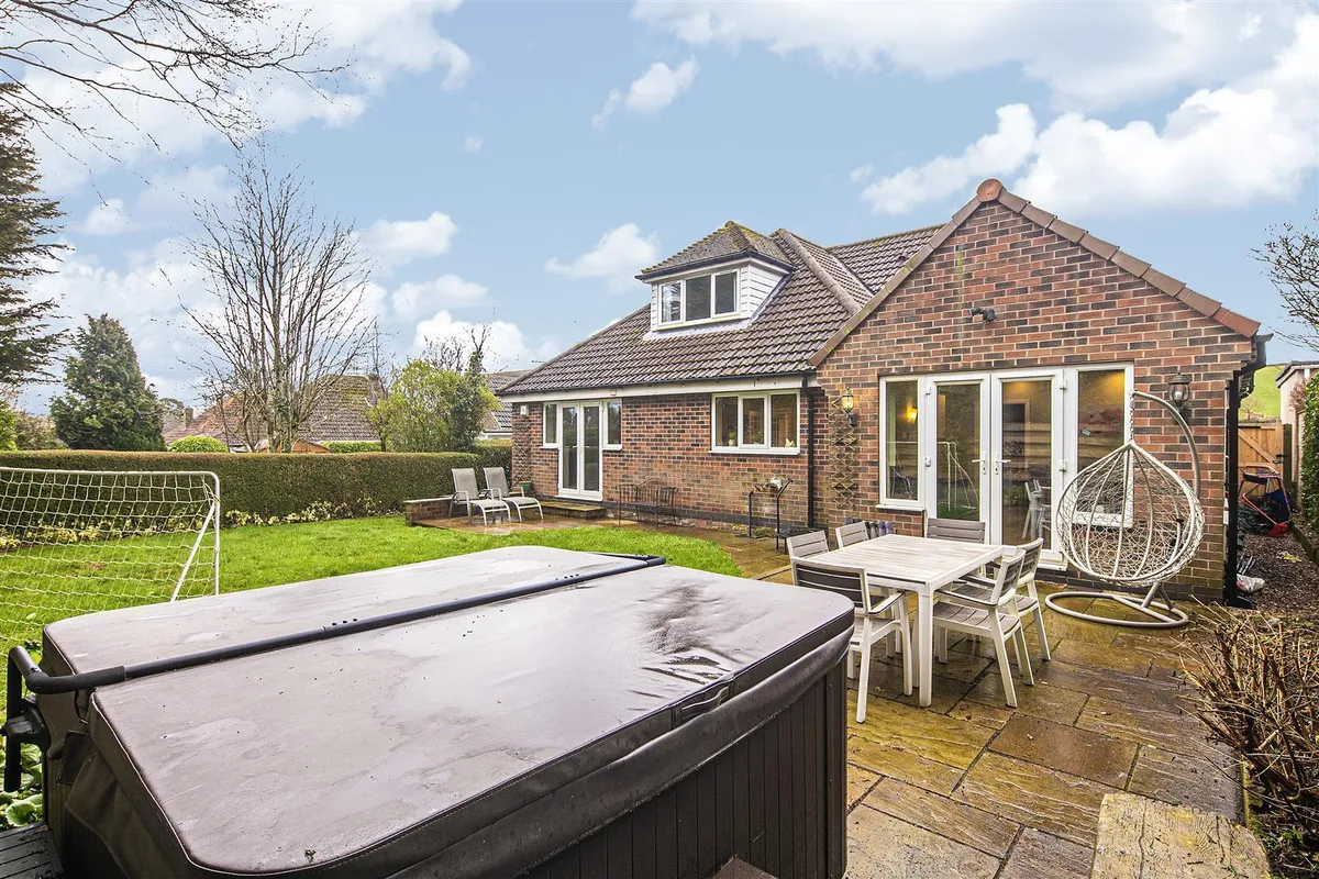 26 Lodge Moor Road, Lodge Moor, S10 4LU
