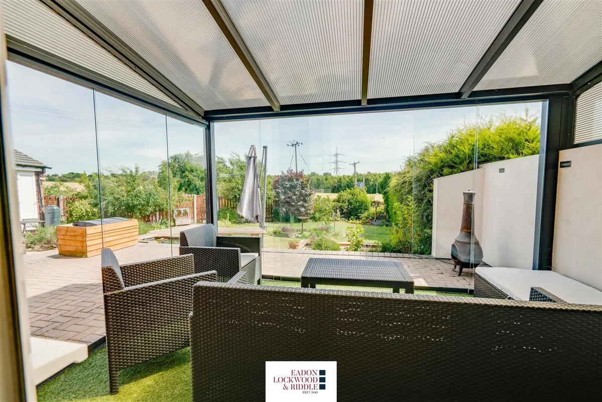 Lesmond Crescent, Little Houghton, Barnsley