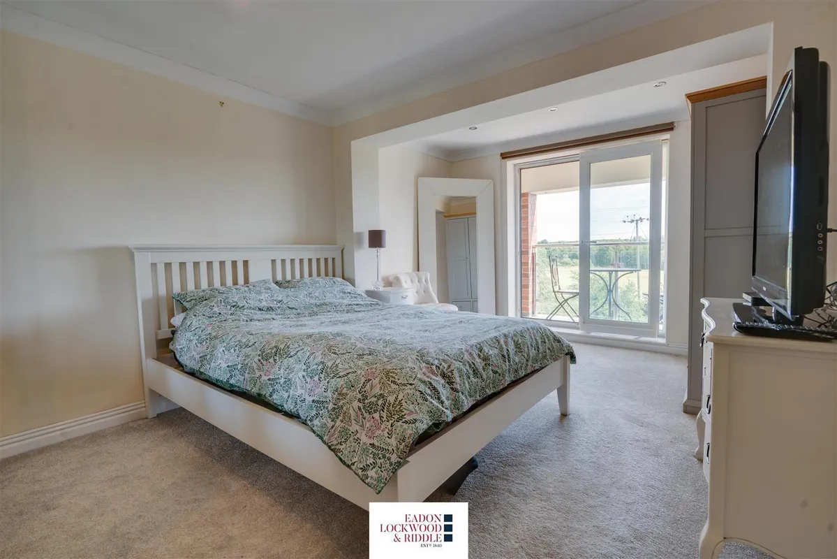 Lesmond Crescent, Little Houghton, Barnsley