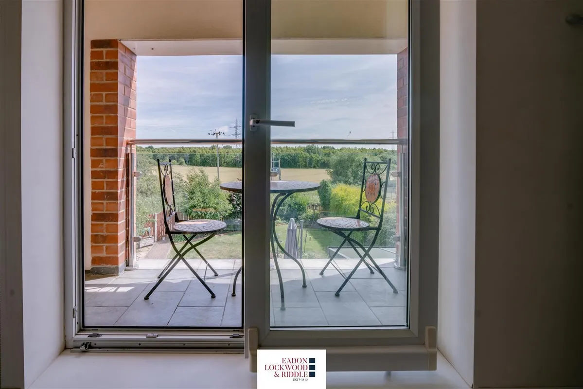 Lesmond Crescent, Little Houghton, Barnsley