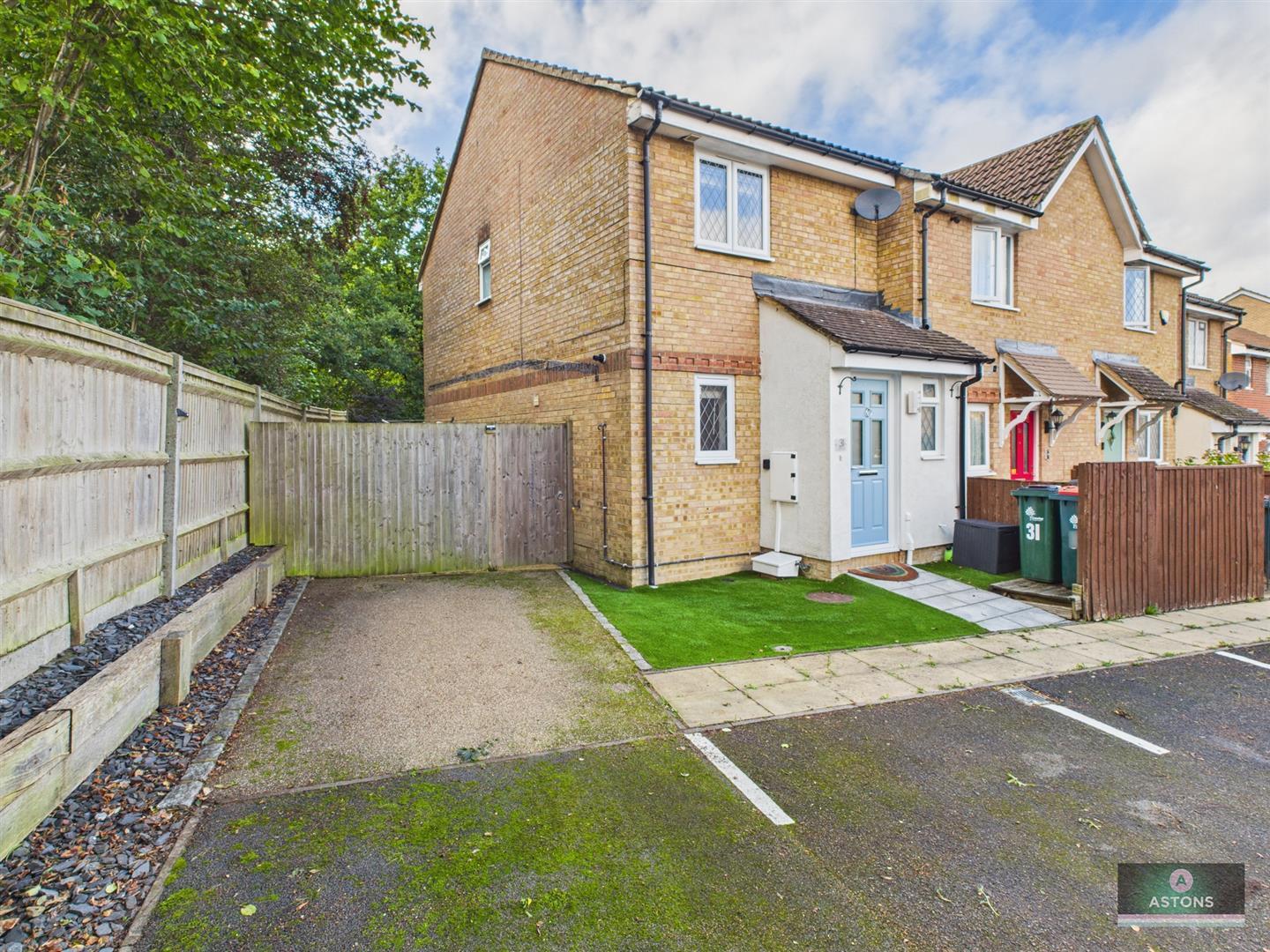 Holder Road, Maidenbower Image 19