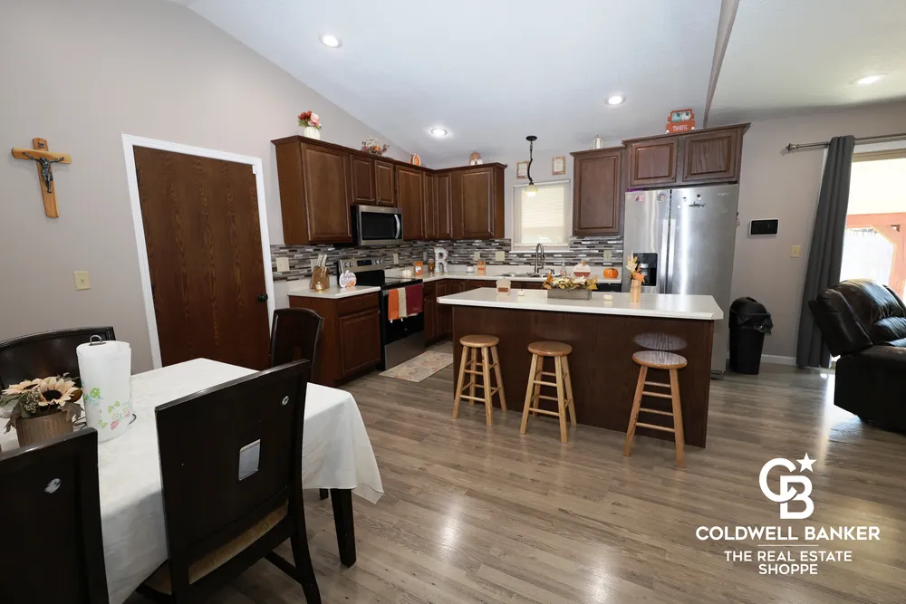 2320 Idlewild Way, Garden City, KS 67846