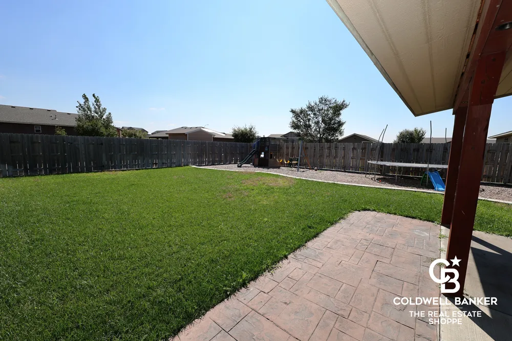 2320 Idlewild Way, Garden City, KS 67846