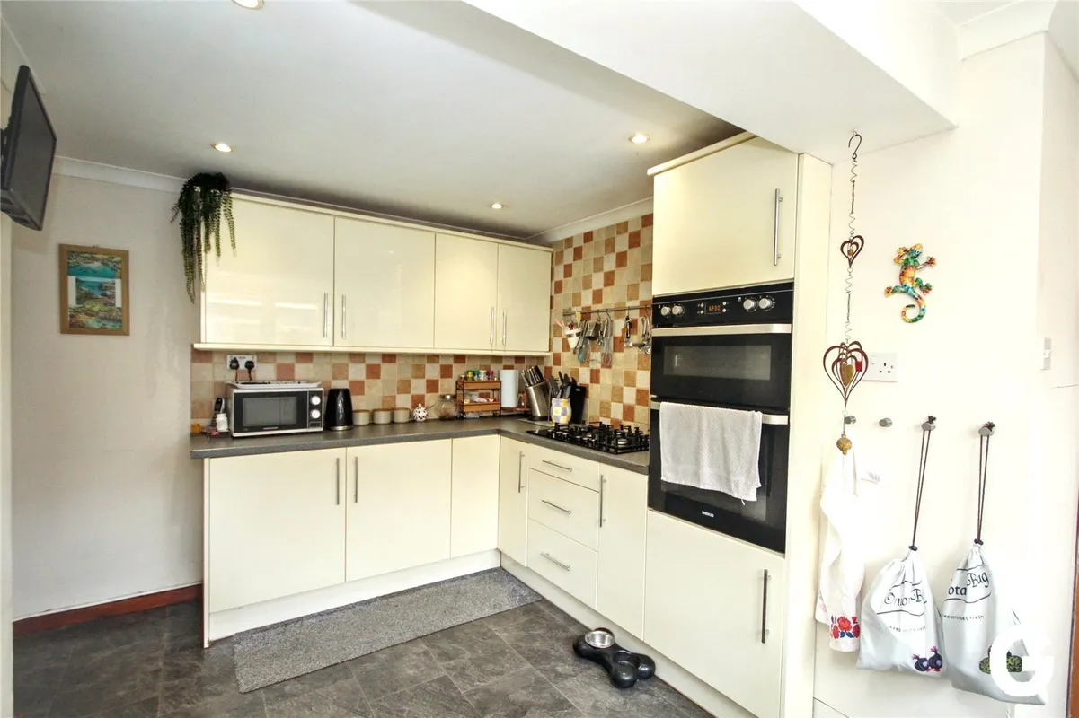 Eastfield Lane, Ringwood, Hampshire, BH24