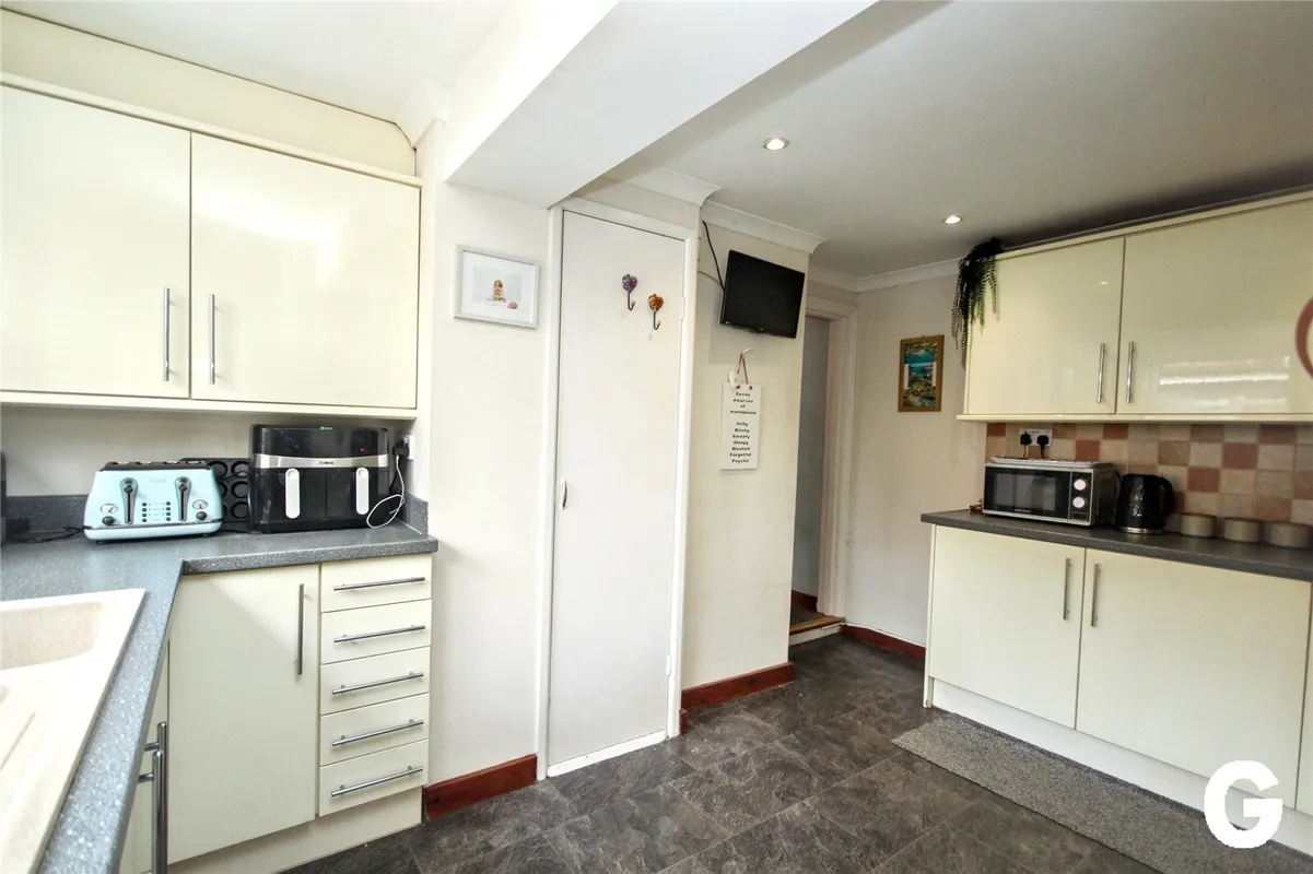 Eastfield Lane, Ringwood, Hampshire, BH24