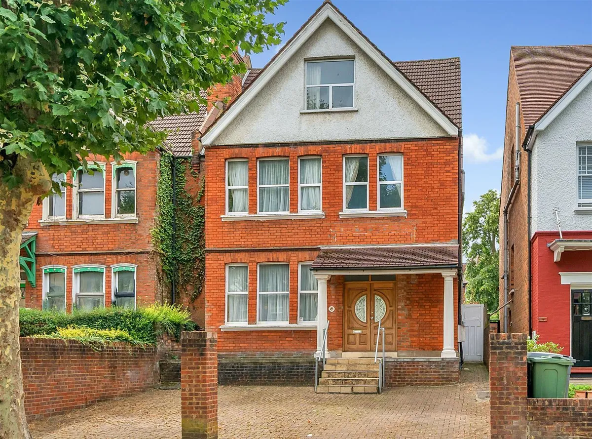 Brondesbury Park, London NW2