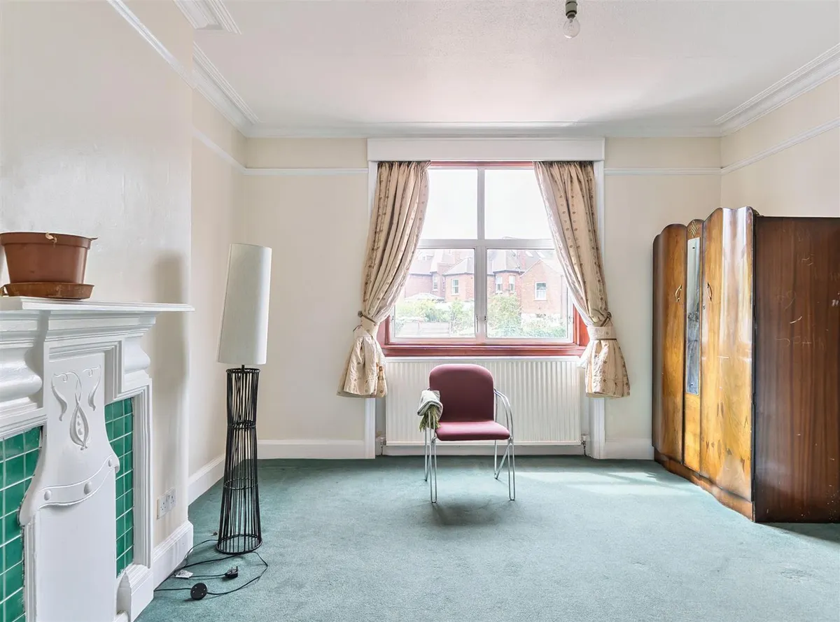 Brondesbury Park, London NW2