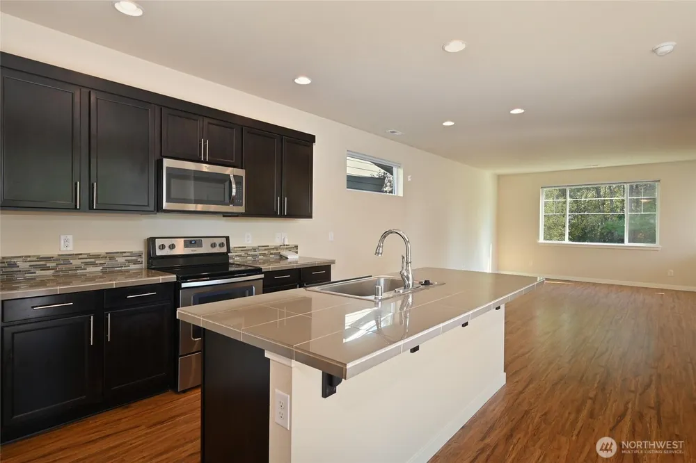 12108 SE 292nd St, Auburn, WA 98092