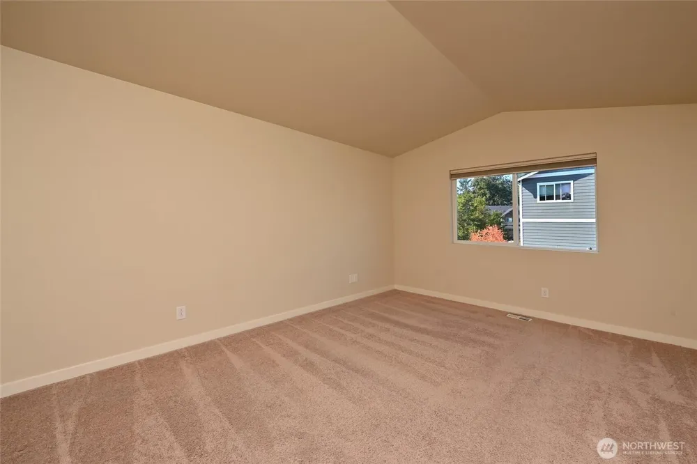12108 SE 292nd St, Auburn, WA 98092