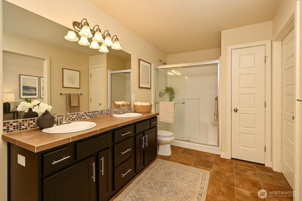 12108 SE 292nd St, Auburn, WA 98092