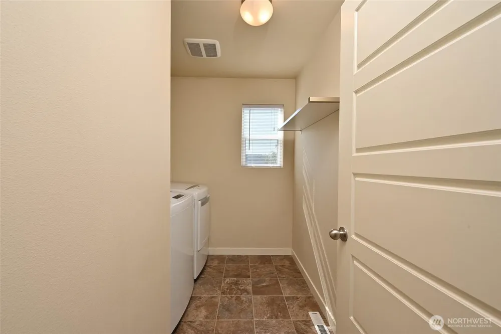 12108 SE 292nd St, Auburn, WA 98092