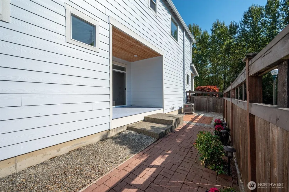 12108 SE 292nd St, Auburn, WA 98092