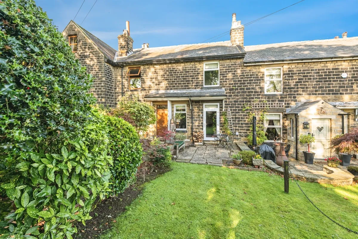 Hall Syke, Shepley, HUDDERSFIELD