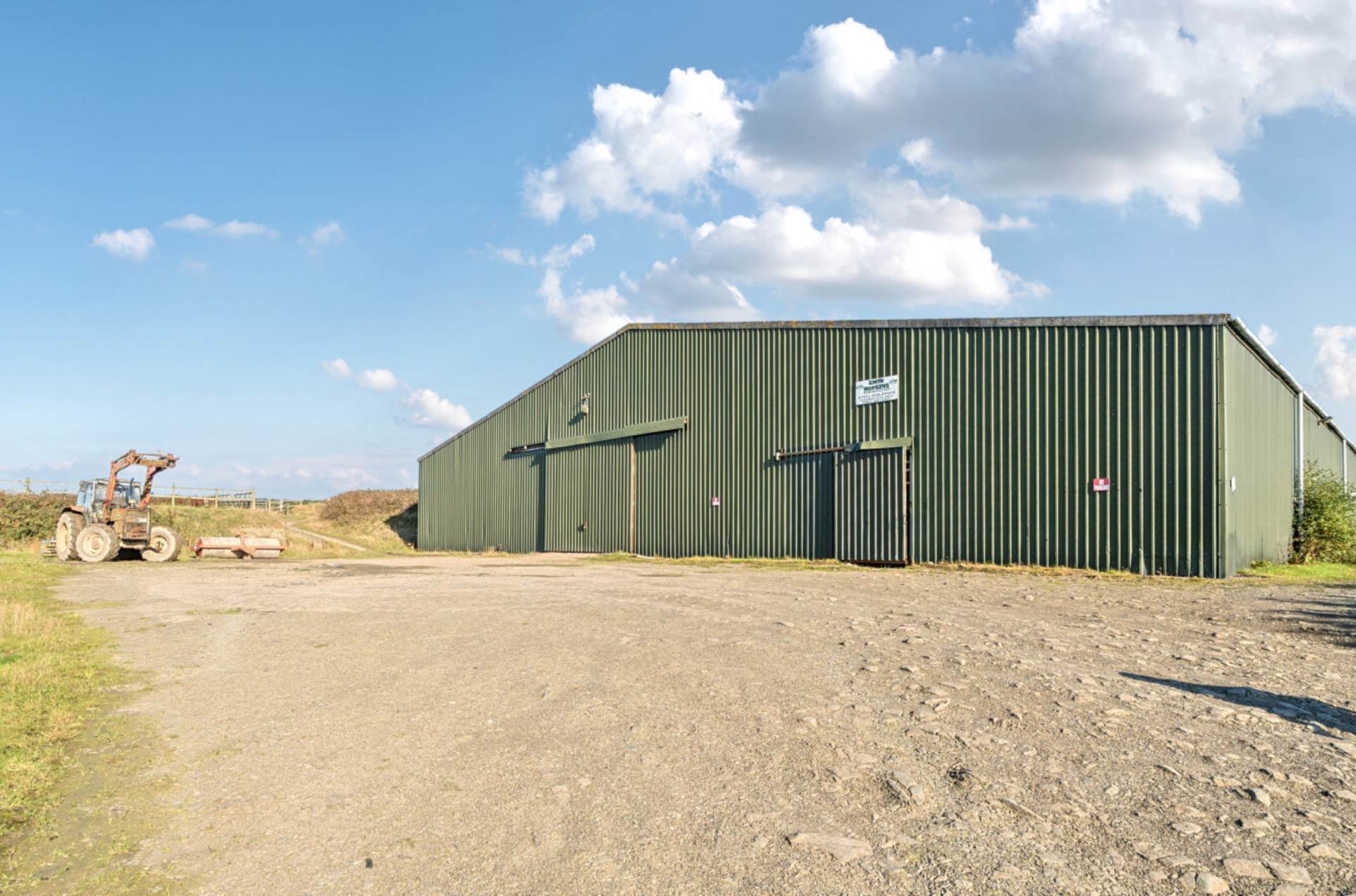 Celaeron Equestrian Centre & Caravan Site, Neuaddlwyn, Ceredigon. Image 11