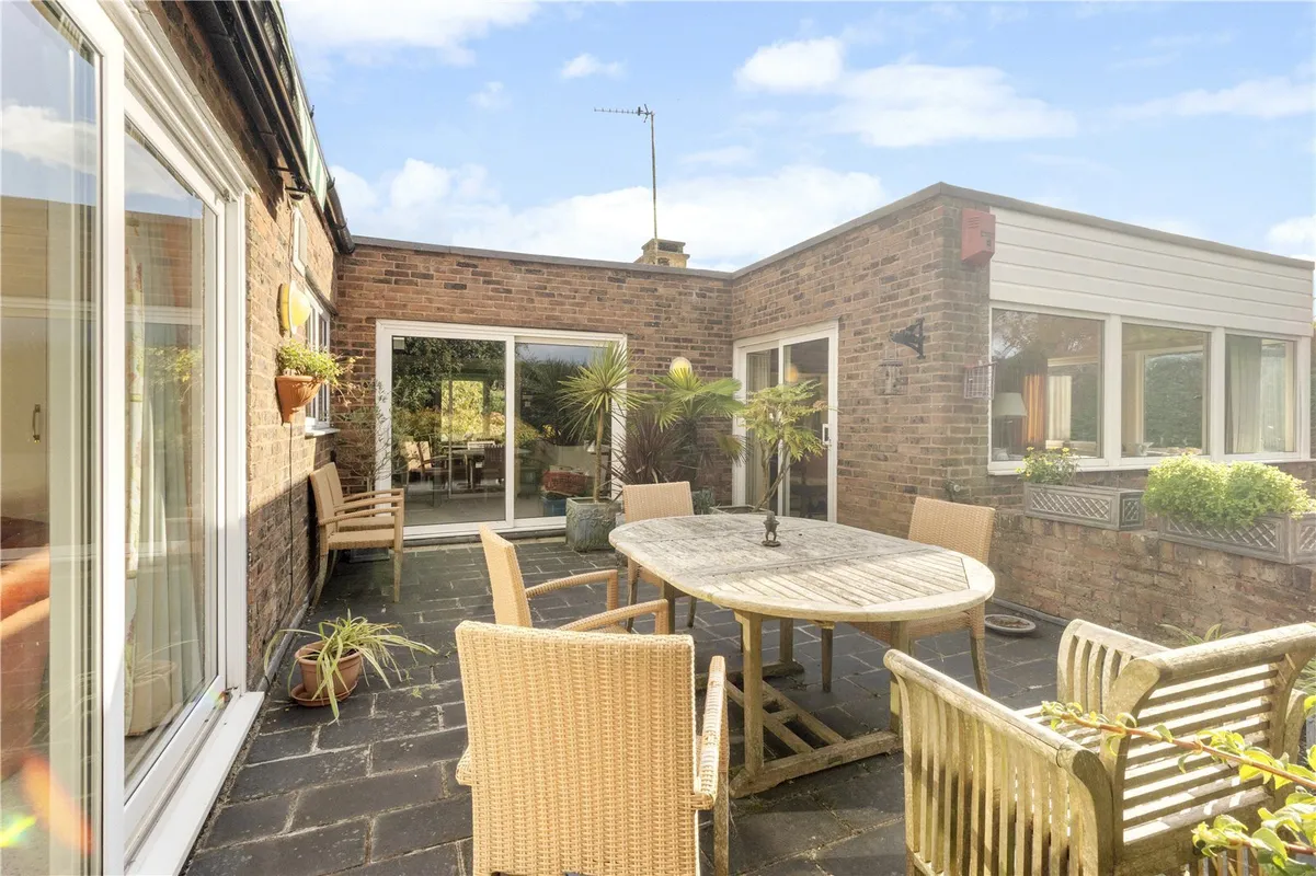 High Street, Buxted, Uckfield, East Sussex, TN22