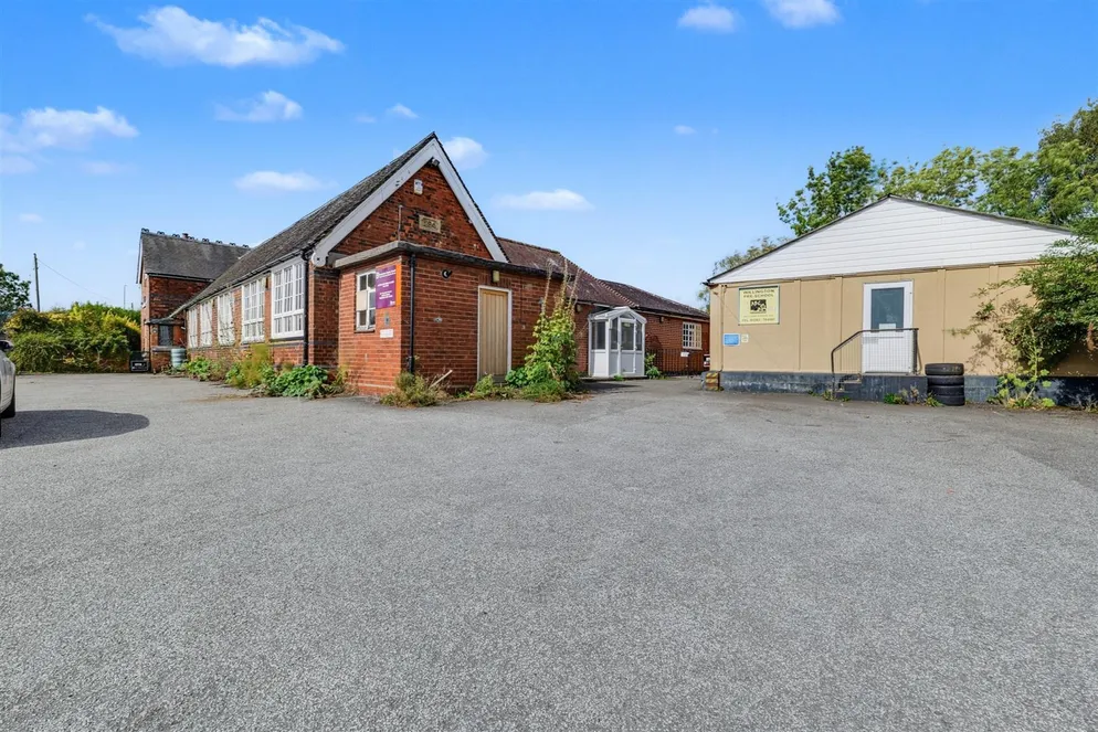 Property carousel item 11