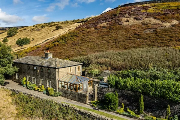 Pule Hill, Boothtown, Halifax - 4 bedroom detached house - William
