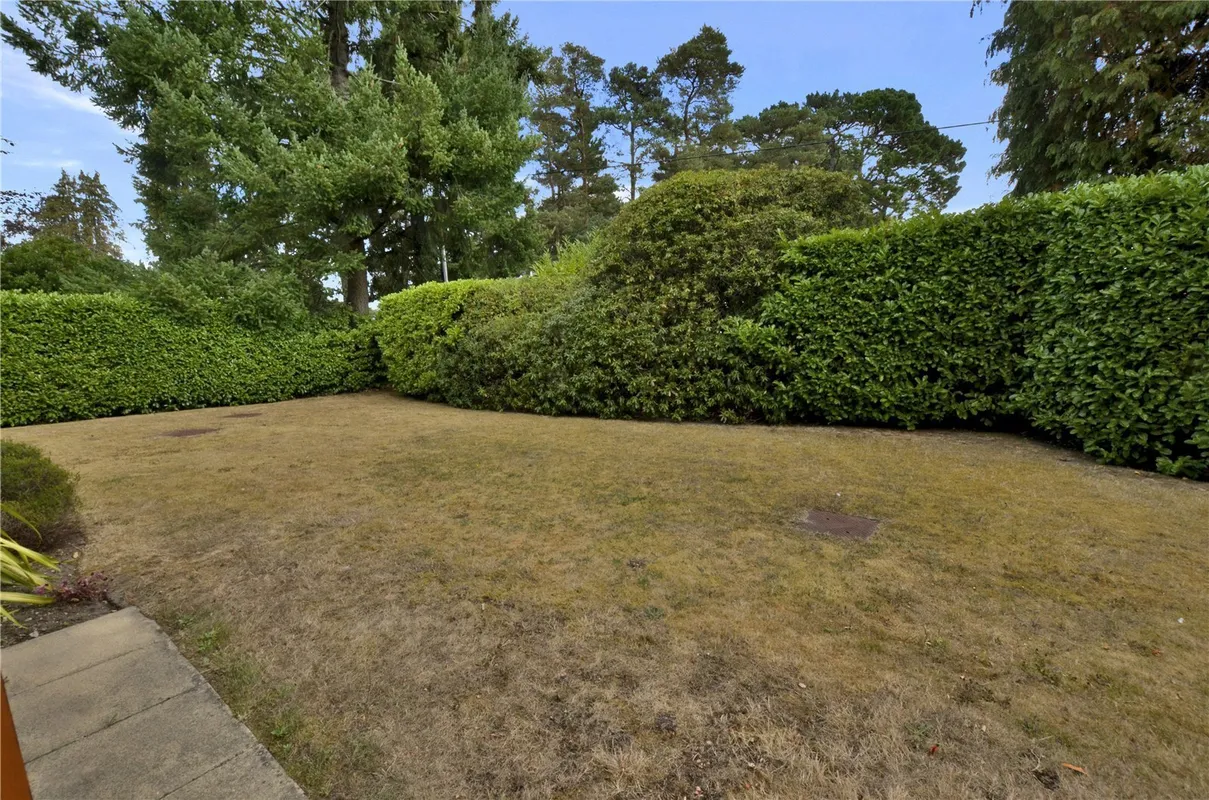 Golf Links Road, Ferndown, Dorset, BH22