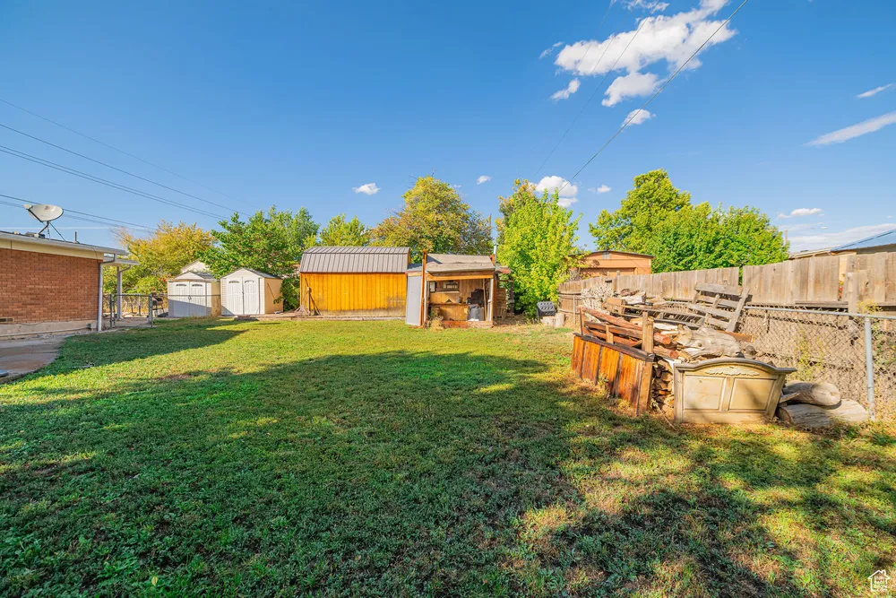 1094 N Angel St, Layton, UT 84041