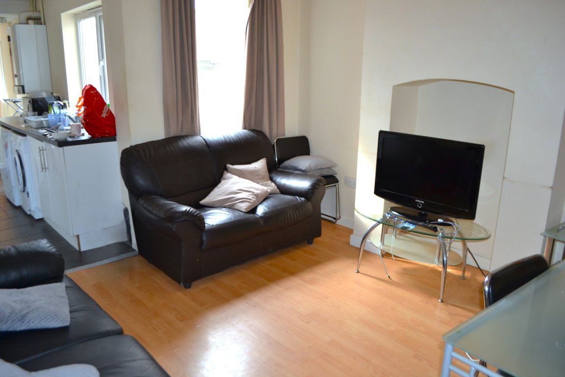 25 Harrow Road, B29 7DN Image 2