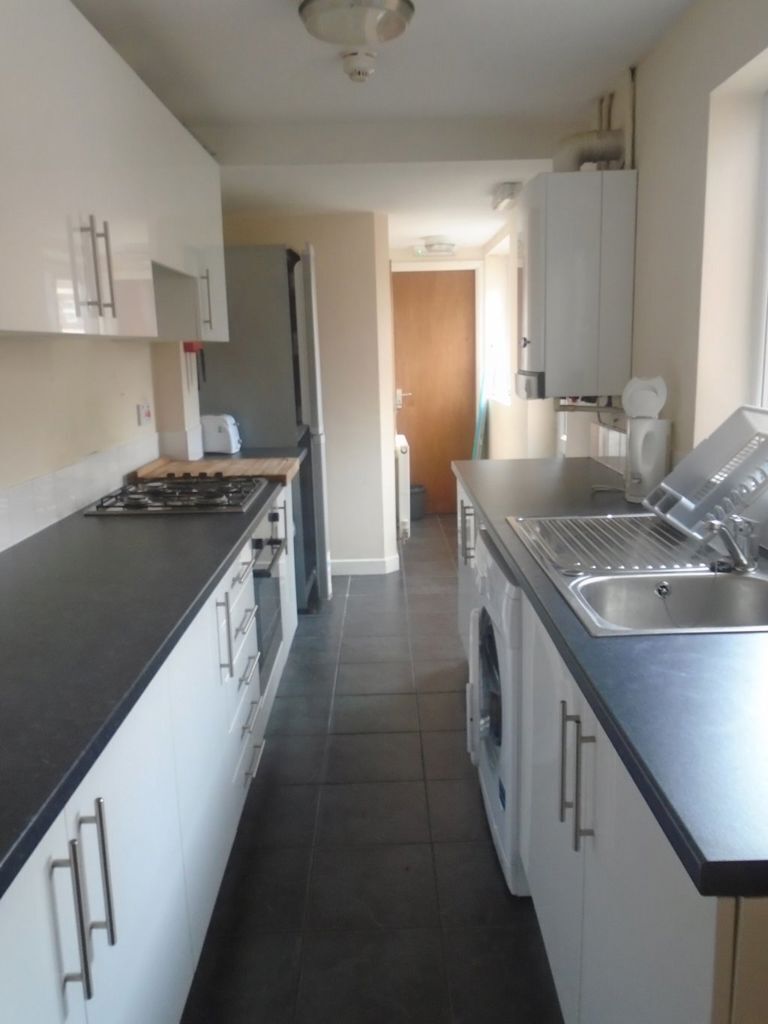 25 Harrow Road, B29 7DN Image 3