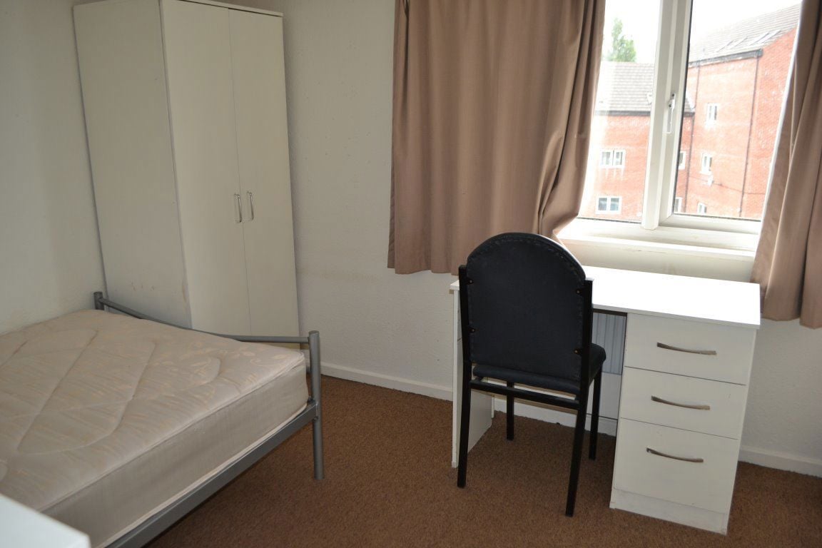 25 Harrow Road, B29 7DN Image 7