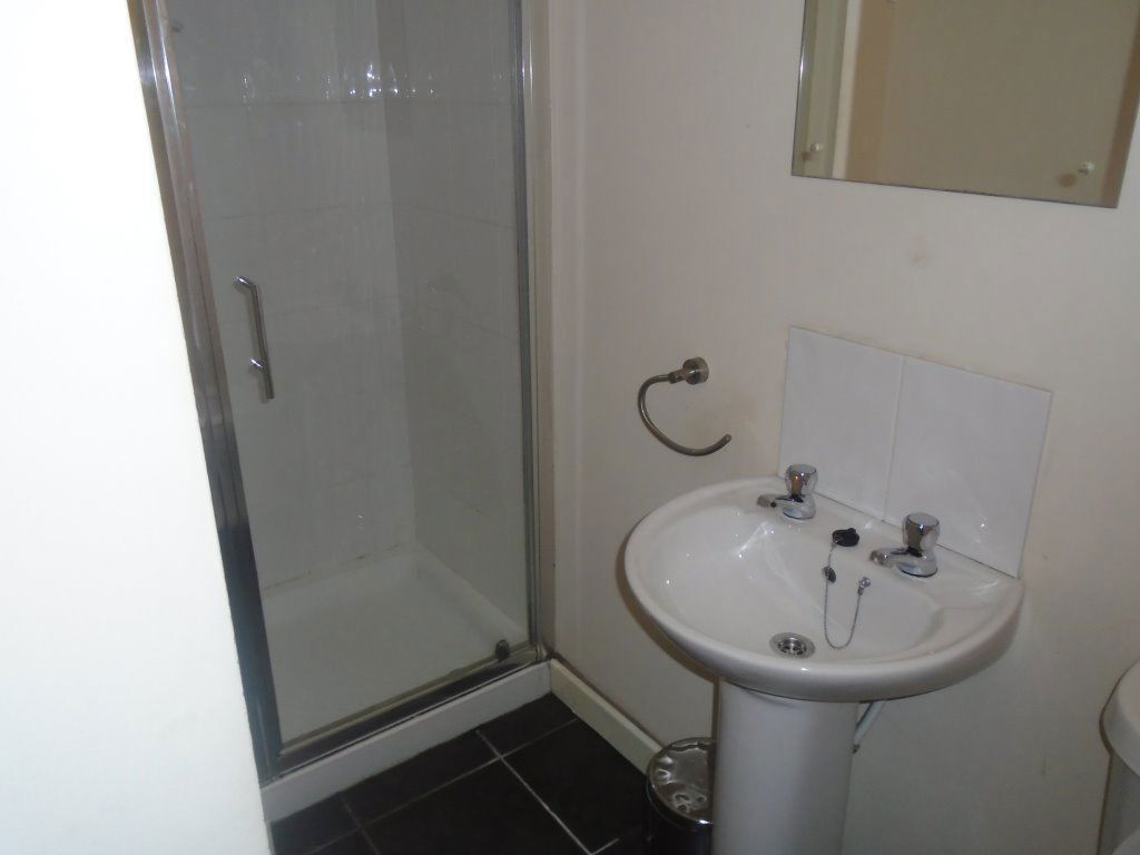 25 Harrow Road, B29 7DN Image 10