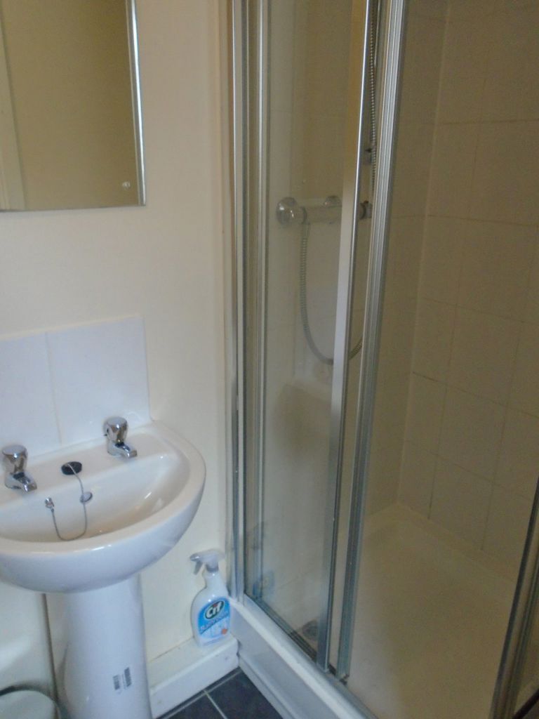 25 Harrow Road, B29 7DN Image 11