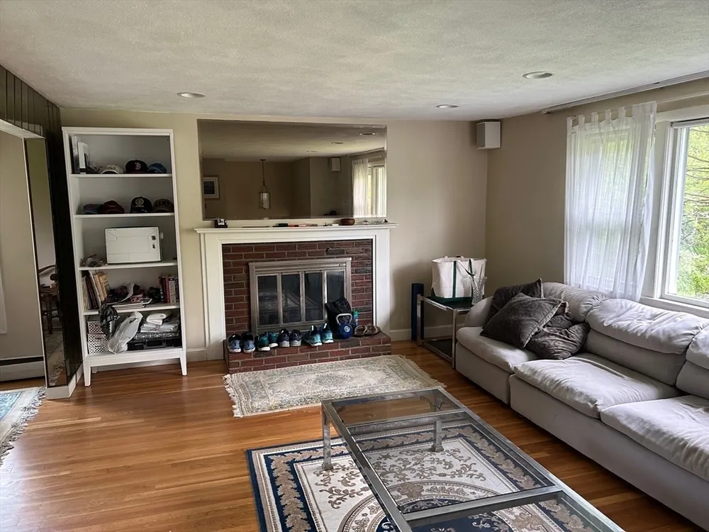 342 Needham St, Dedham, MA 02026