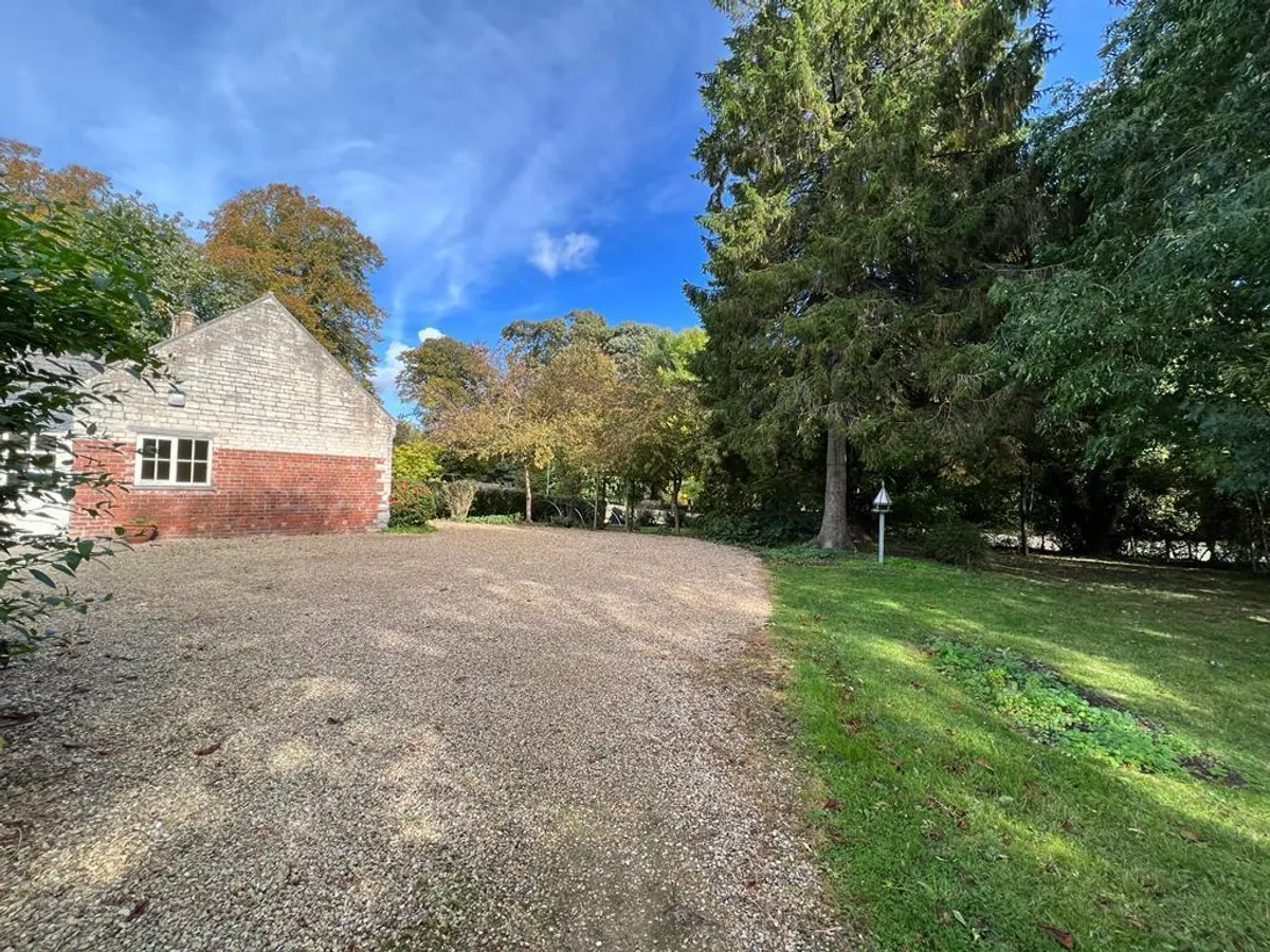 THE OLD SCHOOL HOUSE, LITTLE PONTON
