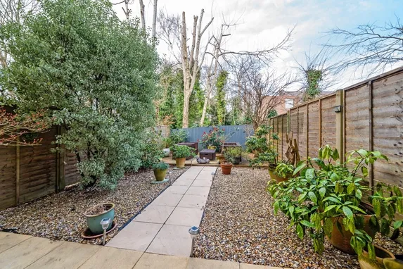 Chestnut Place, London, SE26
