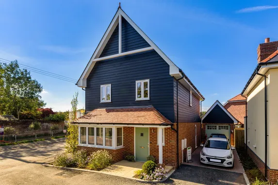 Sumners Fields, Horsham, RH13