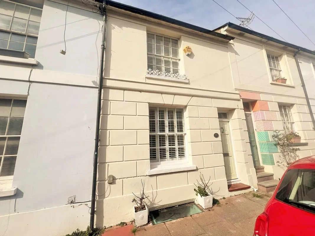Queens Gardens, Brighton, BN1 4AR