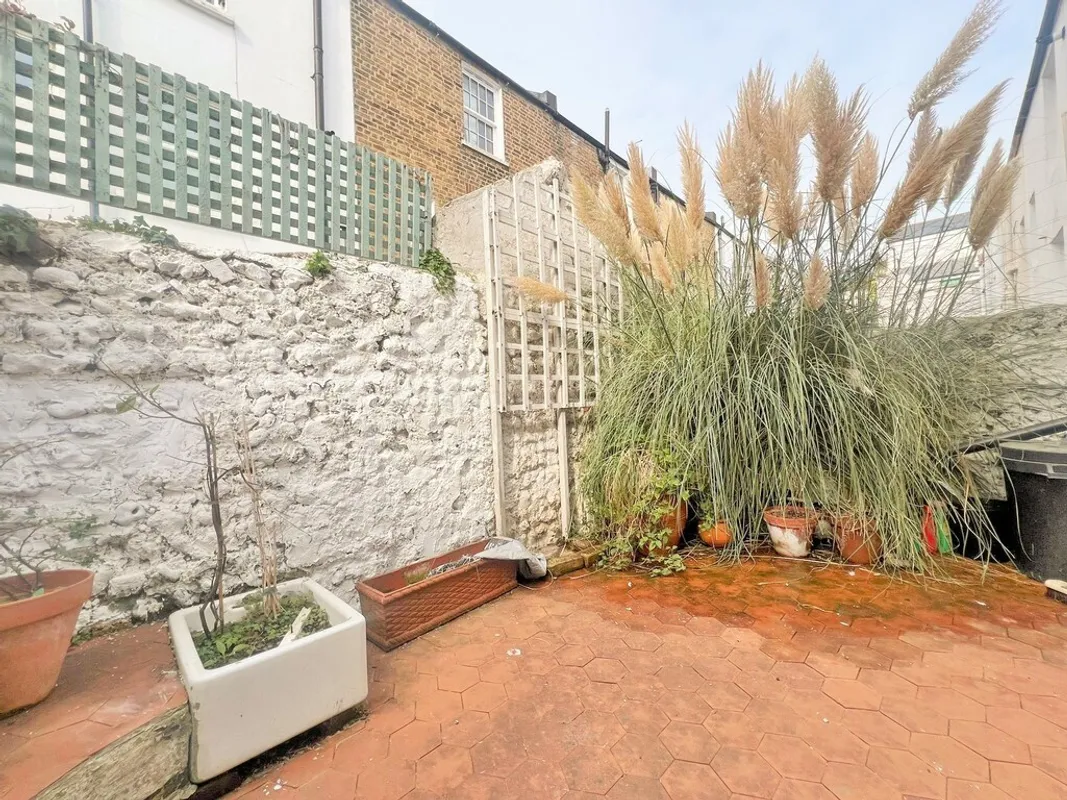 Queens Gardens, Brighton, BN1 4AR