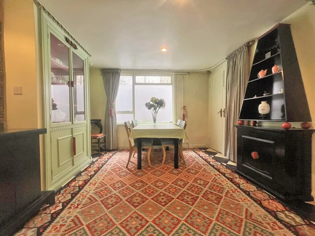 Queens Gardens, Brighton, BN1 4AR
