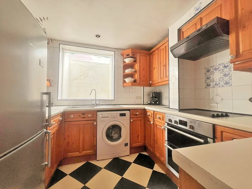 Queens Gardens, Brighton, BN1 4AR