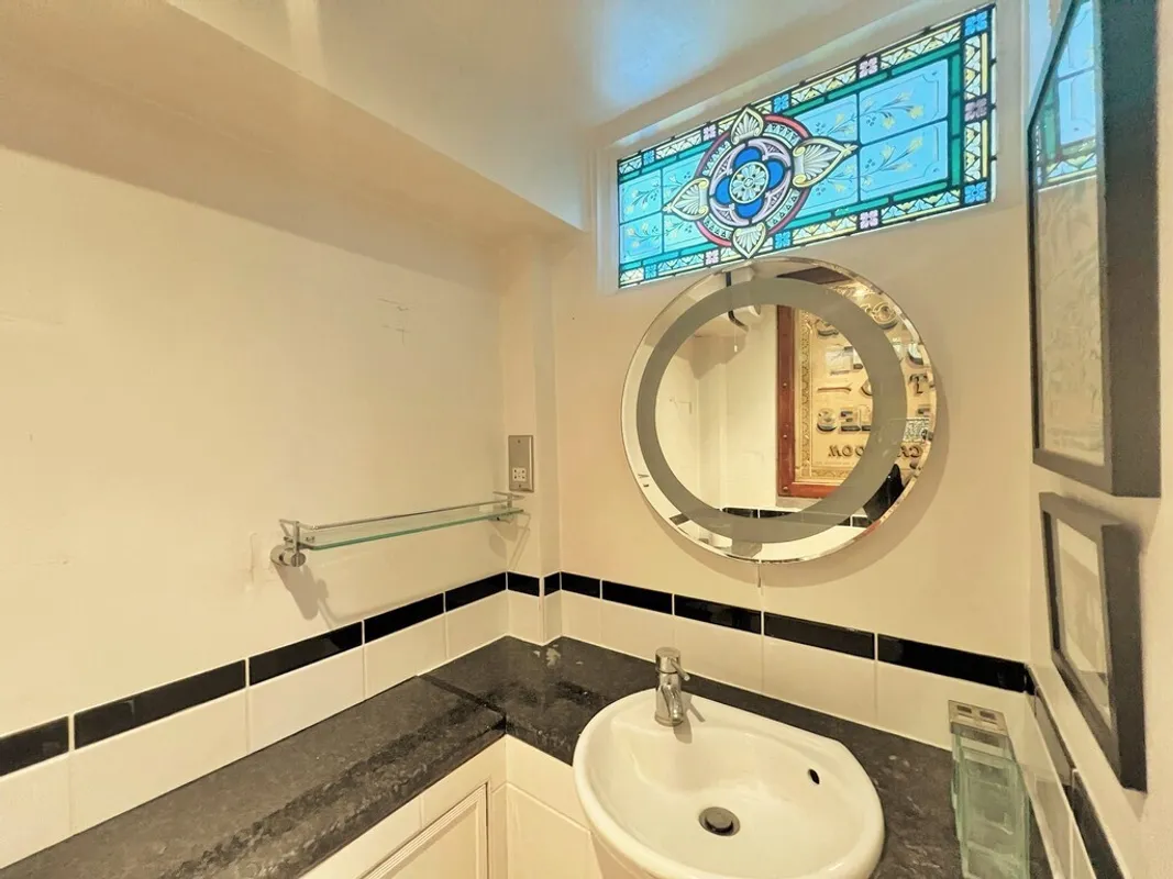 Queens Gardens, Brighton, BN1 4AR